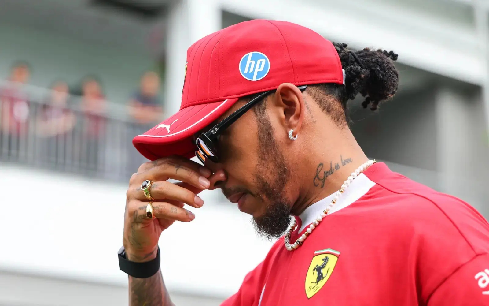cea4e329-lewis-hamilton-22112025_11zon