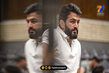 عکس‌های خانوادگی حسن یزدانی با مادر و پدرش