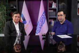 علی تاجرنیا: پرویز خسروانی بهترین مدیر تاریخ باشگاه استقلال است/ من دست شریعتمداری پرسپولیسی را می بوسم!