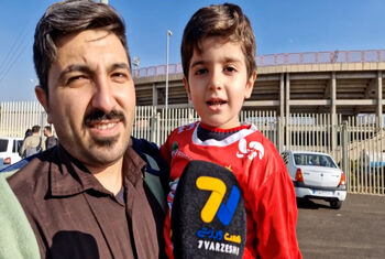 کری هوادار خردسال پرسپولیس برای استقلال ها