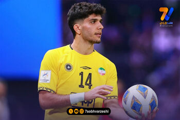 سپاهان رکورد ۱۰۰ بازی آریا یوسفی را جشن گرفت