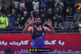 مالک پرسپولیس فینال کشتی آزاد را از استقلال برد؛ به این می گویند دربی!